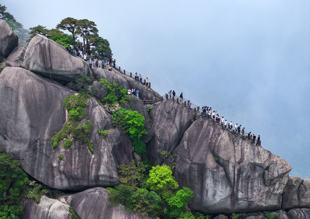 天都峰鲫鱼背简介图片