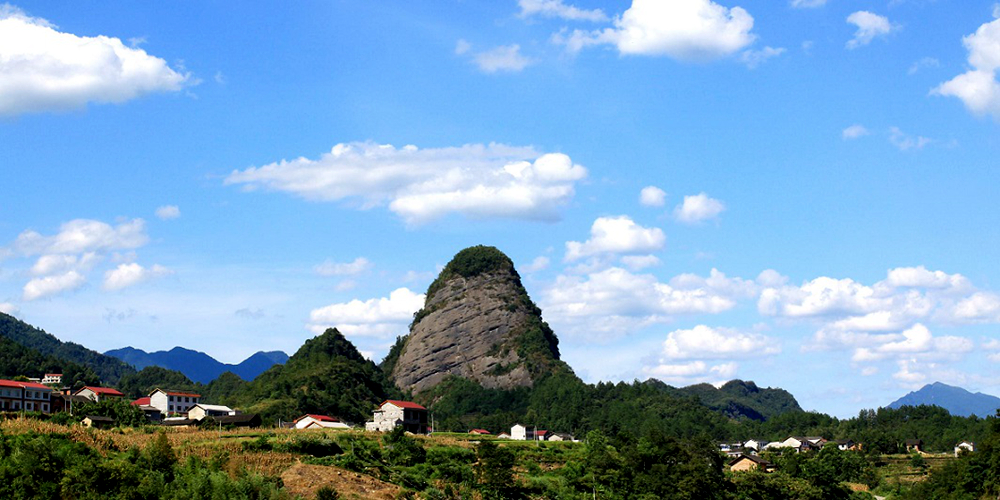 湖南屋脊壶瓶山著名景点之文峰早霞