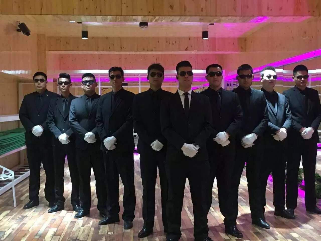 中国保镖李旭:击穿3公分钢板仅用一根筷子,时薪高达28万