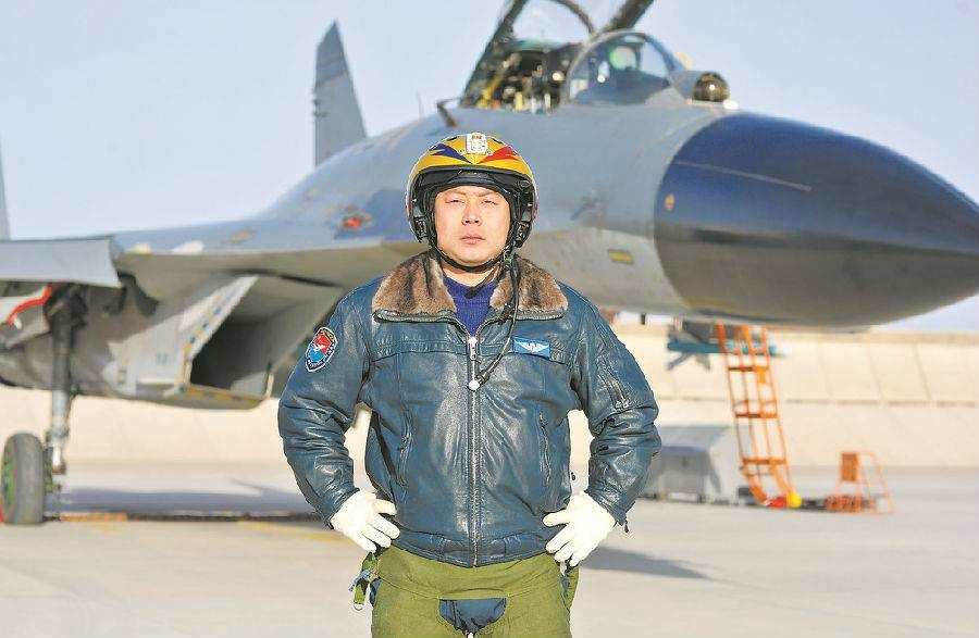 全国人大代表,空军某训练基地司令员许利强:以战领训锻造"蓝天利刃"
