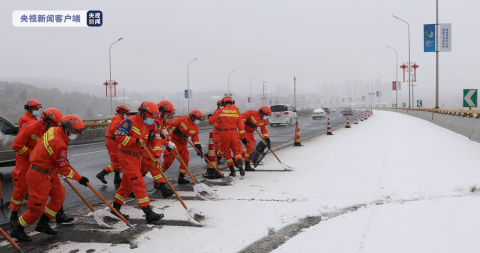 云南发布暴雪蓝色预警,昆明机场启动Ⅲ级响应