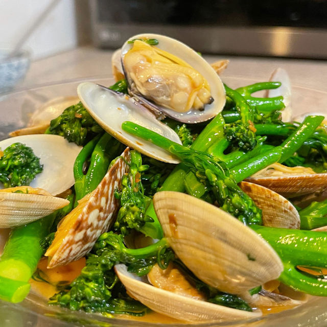 西兰花炒花蛤,简单易做,味道鲜美