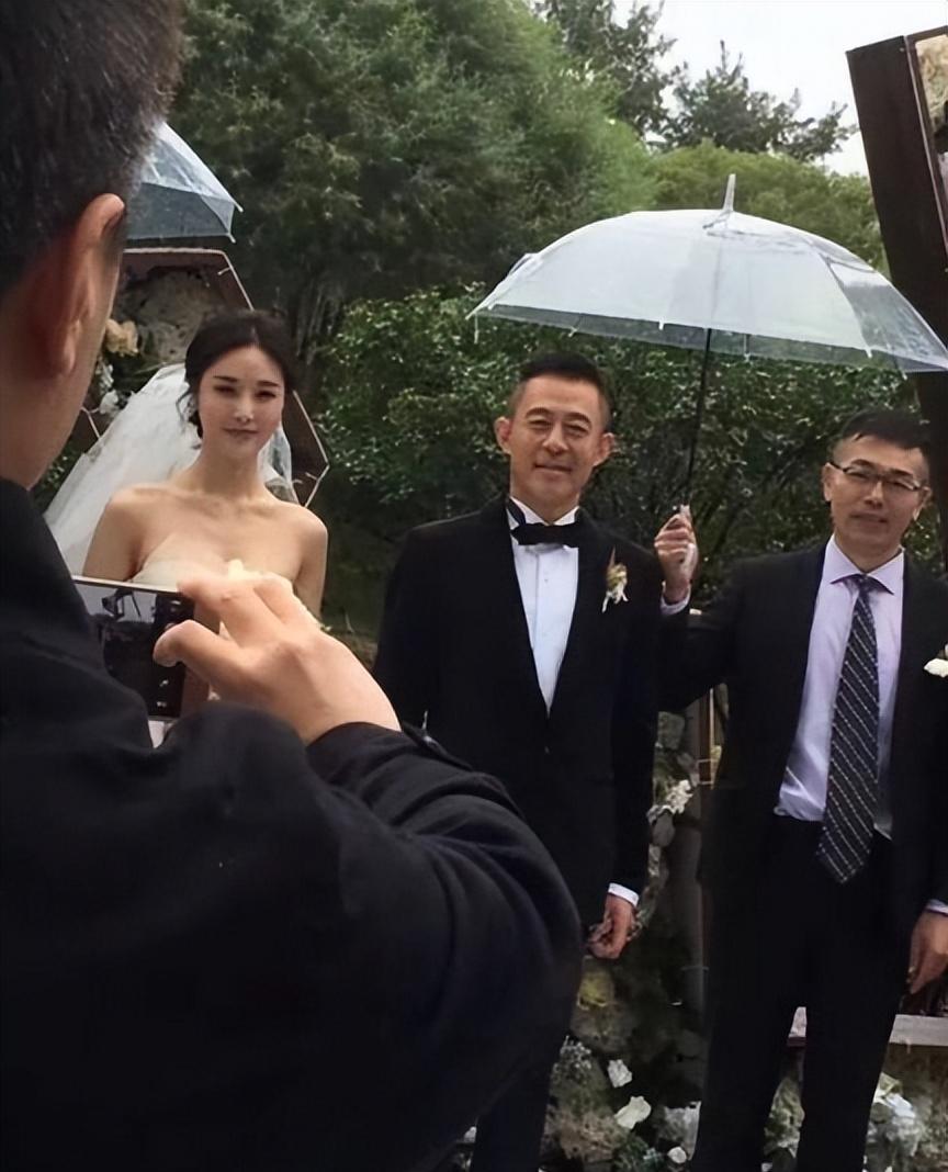 侯勇婚史图片