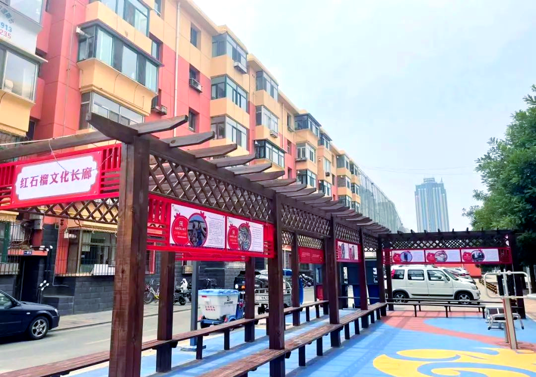 万家"红石榴"家园谱写民族团结共融新篇章