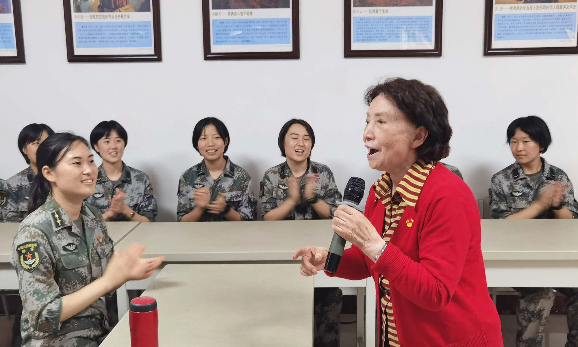 "时代楷模"歌唱家贠恩凤把歌声送给"最可爱的人"