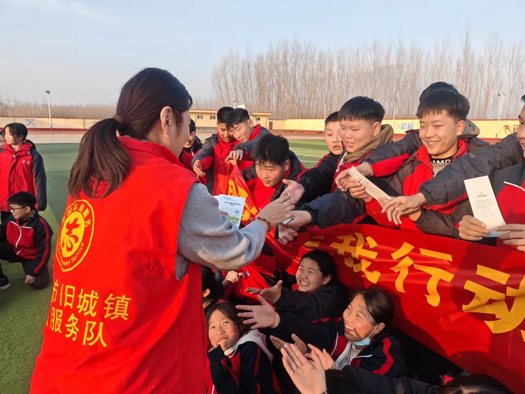 旧城镇联合国网辛集市供电公司在旧城镇中学开展"文明实践我行动 雷锋