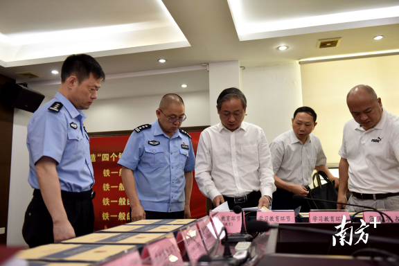 三水区委书记胡学骏:以三个"度"确保查纠整改高质高效开展