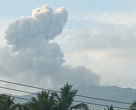 印尼杜科诺火山再次喷发