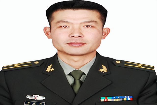 中校营长与少校副团长到底谁更大一些?