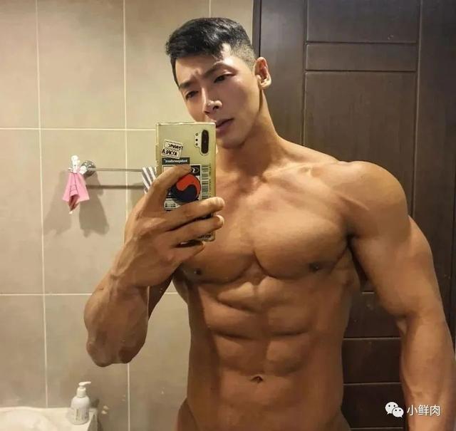 肌肉男网红被抓了,打残帅哥弟弟侵犯员工?他到底图什么?