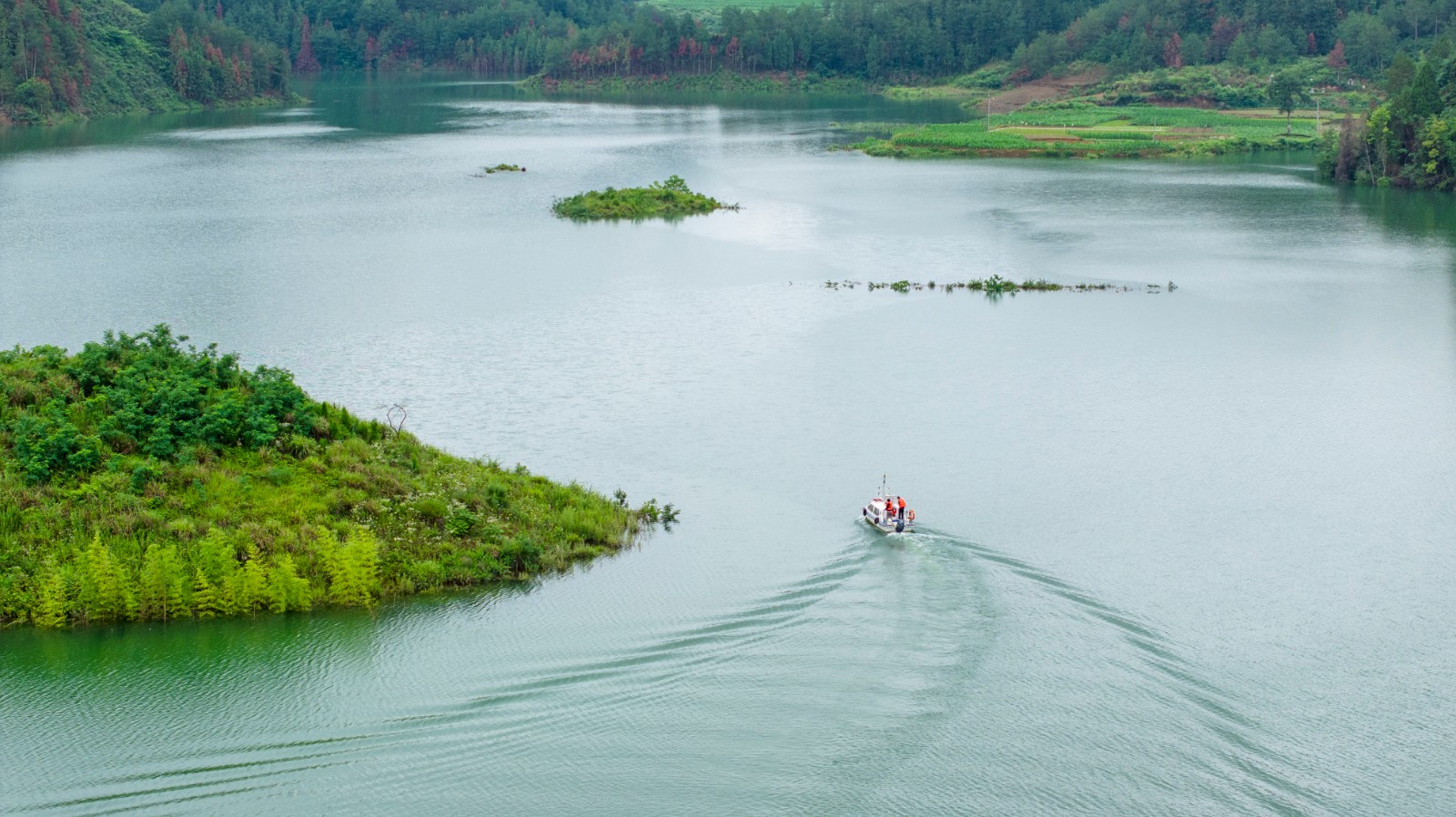 岑巩:下溪水库景色美