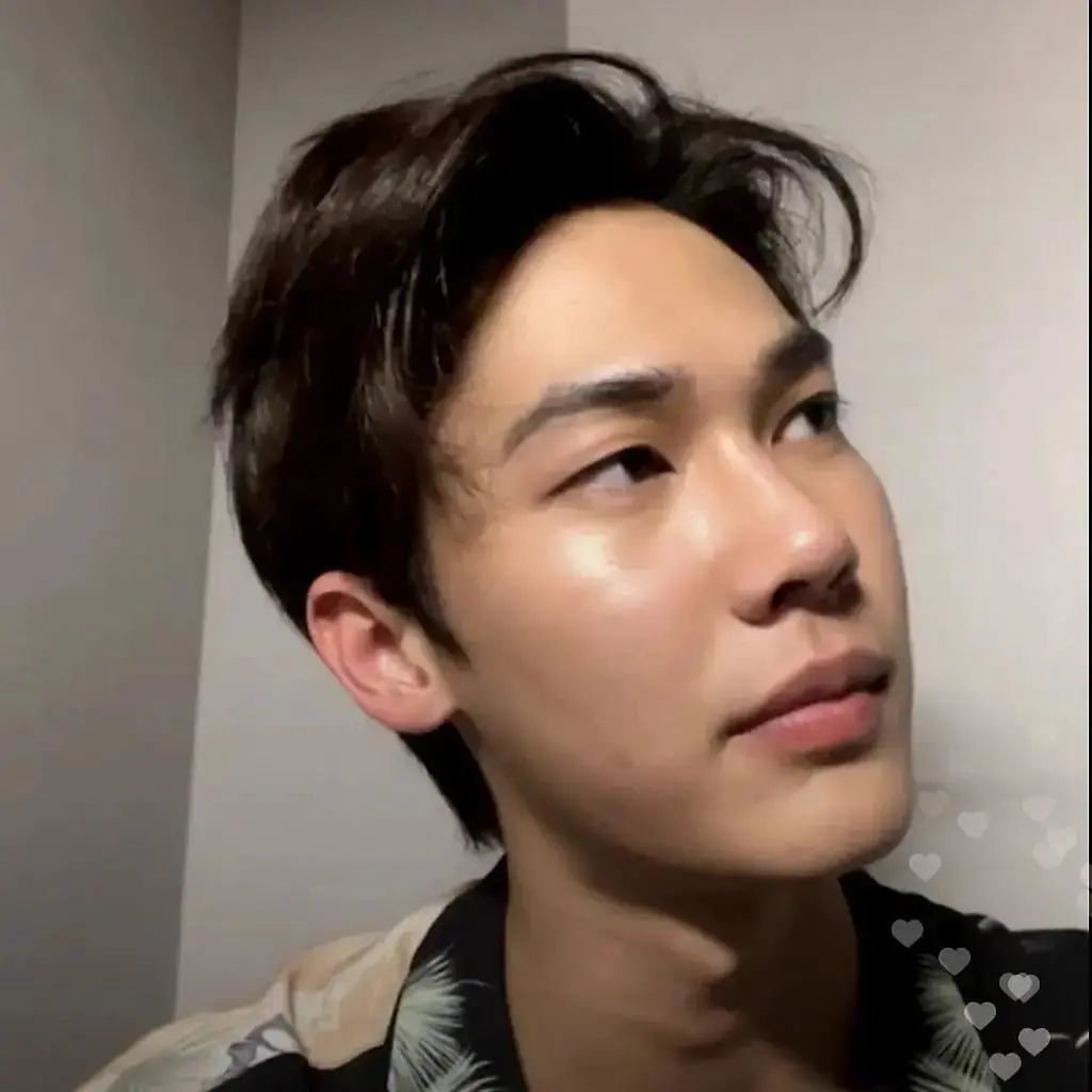 仿佛懂了,这就是小吴宇宙吗…这么说的话,dew是小吴系长相的天花板