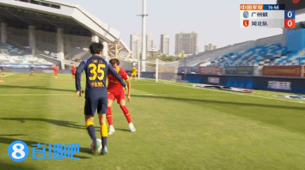 中超广州城对阵河北队比赛结果_中超-宋文杰传射吉列尔梅双响 广州城4-1河北_宋文杰传射常飞亚破门杨翼璇扳平比分