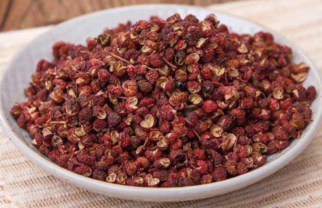 得了痔疮很难受怎么办?花椒有大用处,或早日告别痔疮