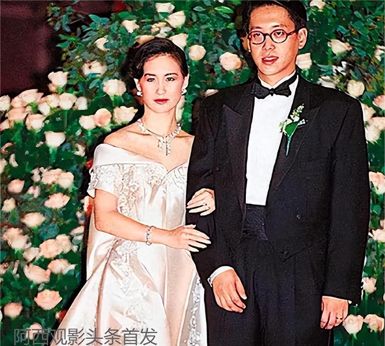 何超琼喜迎第二春?男方身份不简单,连四太梁安琪都忍不住讨好