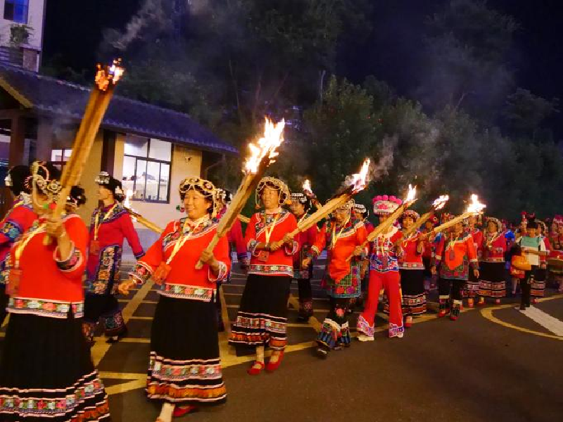 "火"力全开 禄劝和你"彝"起狂欢