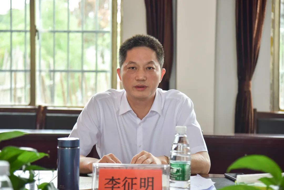 主动担当作为助力乡村振兴娄底中院党组书记院长李征明