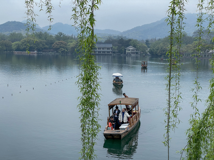 烟雨西湖 水墨江南 春分时节的杭州美不胜收