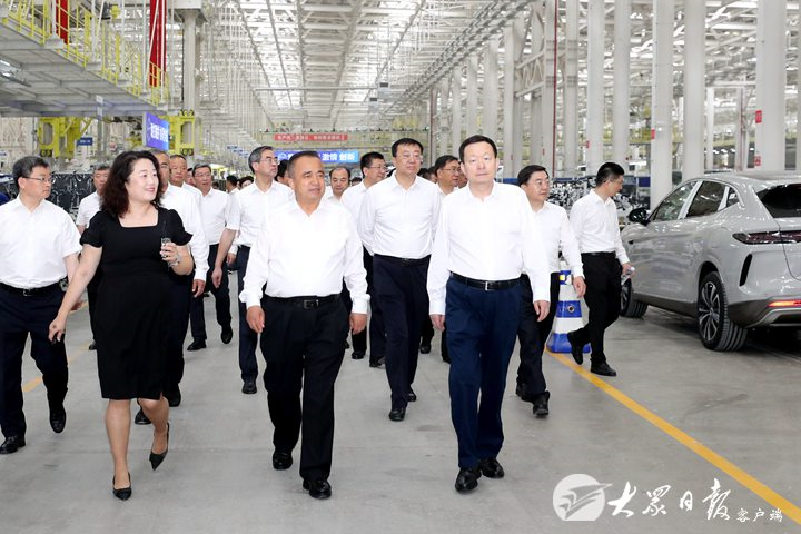 新疆党政代表团来山东考察 林武会见艾尔肯·吐尼亚孜 周乃翔参加