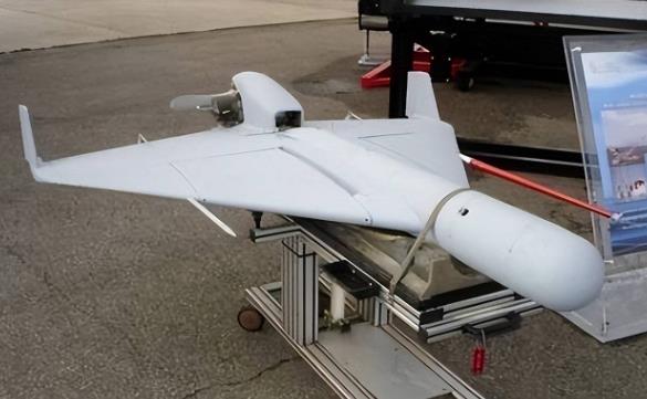 俄罗斯引进伊朗技术,改进沙希德-136无人机:俄版小摩托更先进!