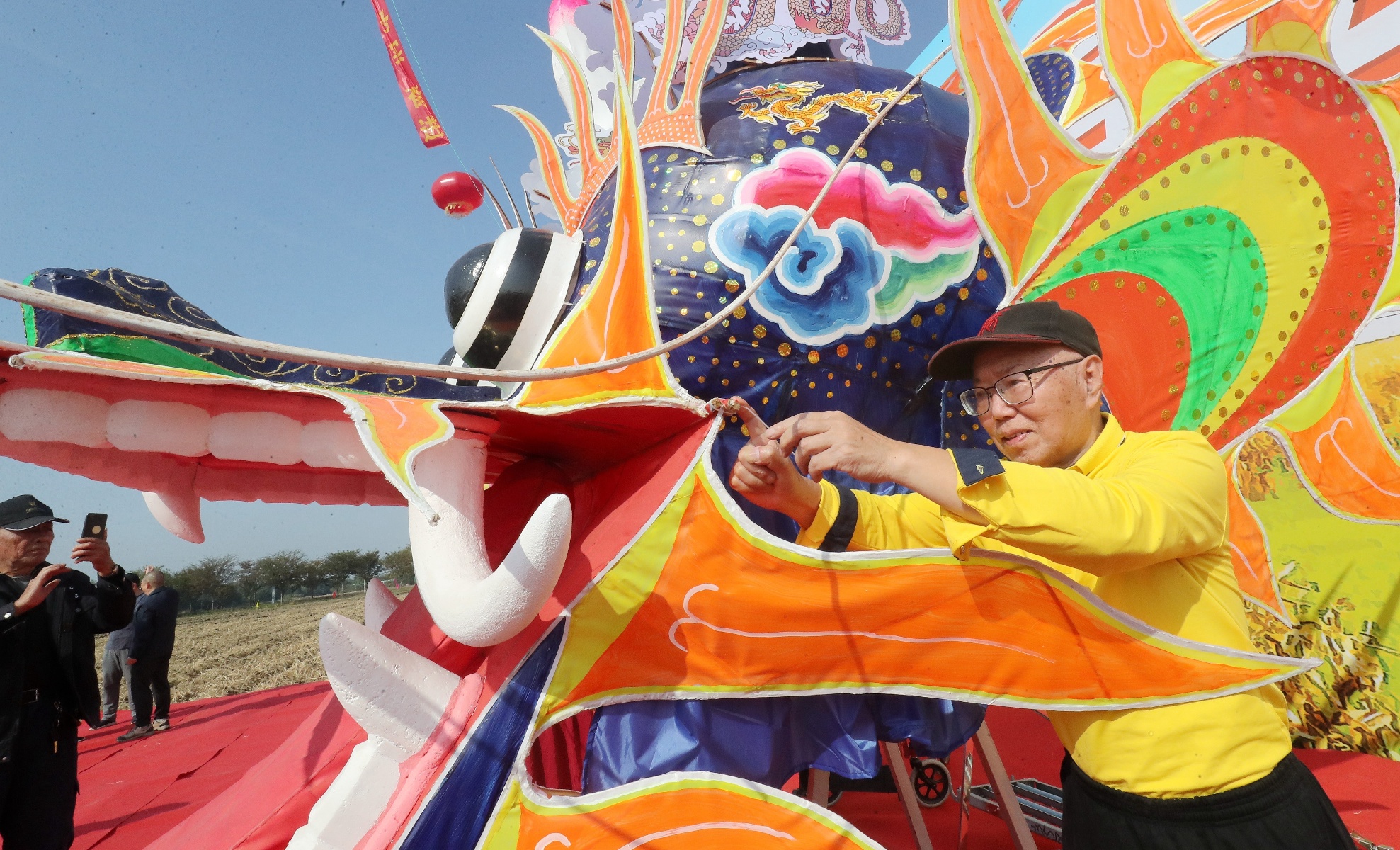 壮观!国内最大百米巨龙风筝在湖州成功放飞