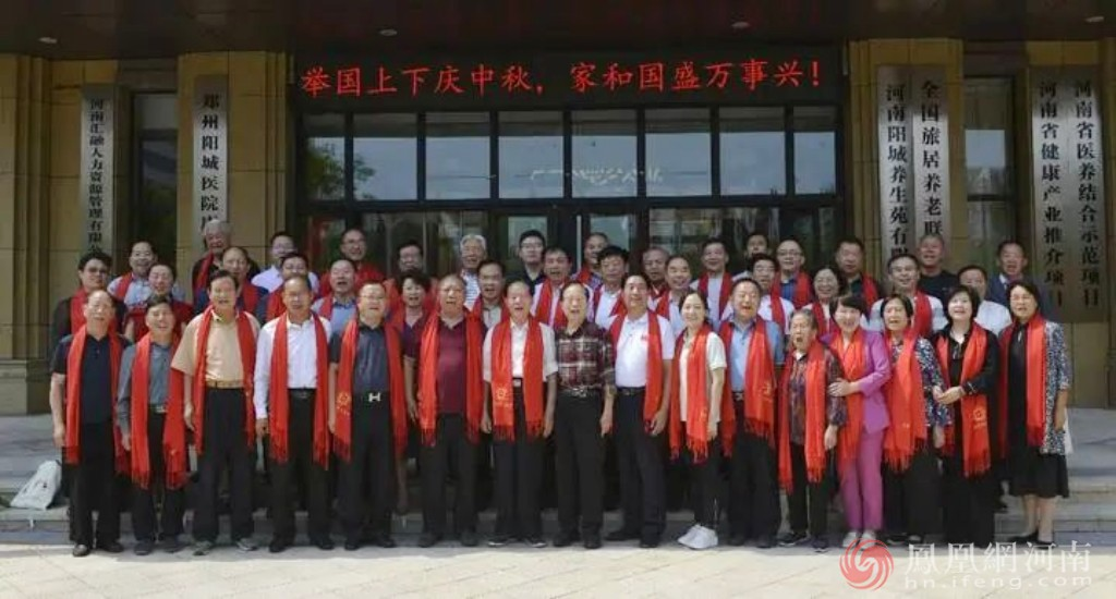 梁以全宗师被评为首届"中华父亲节功勋父亲"