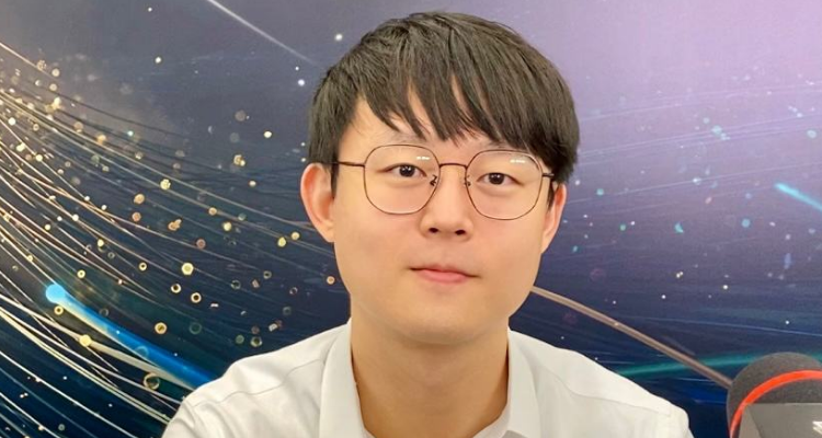 rng教练poppy哪里人