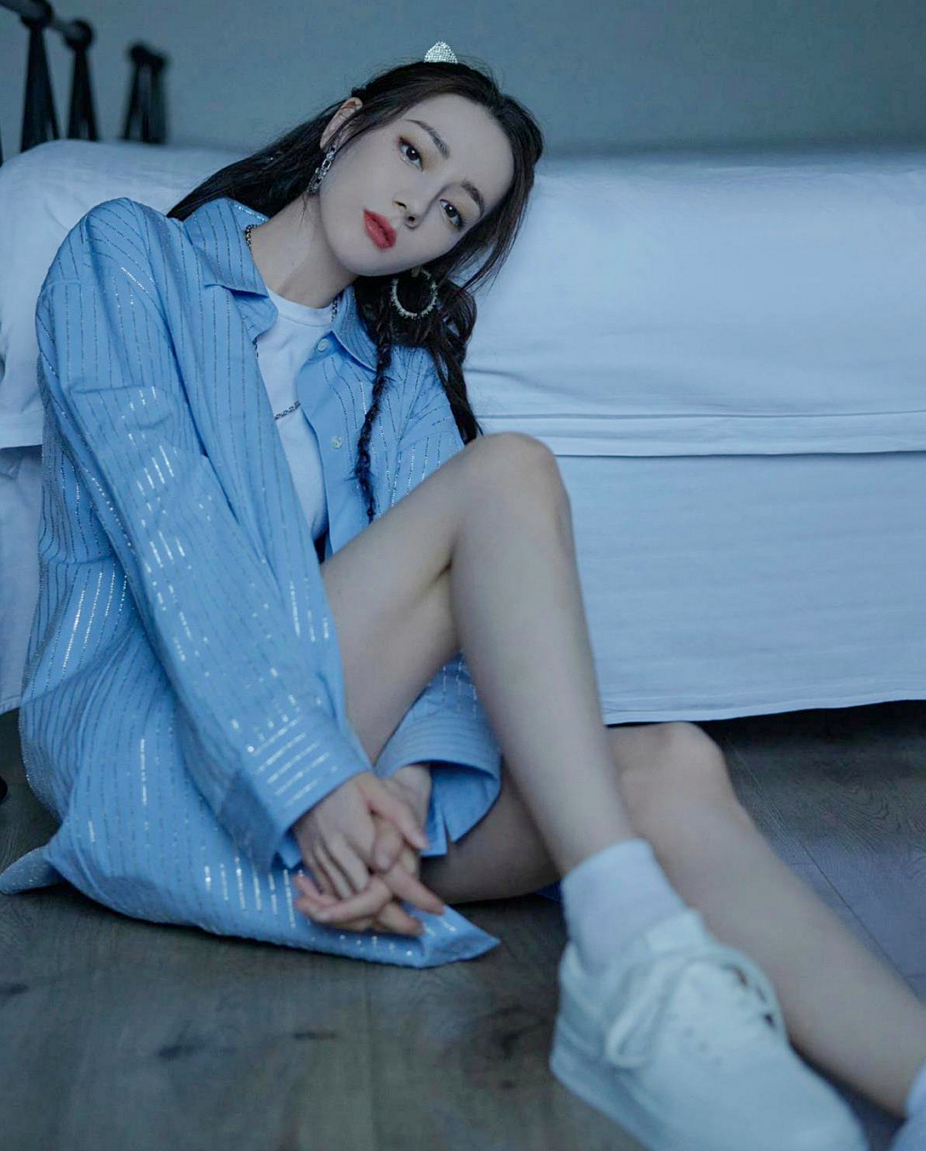 迪丽热巴修长的腿