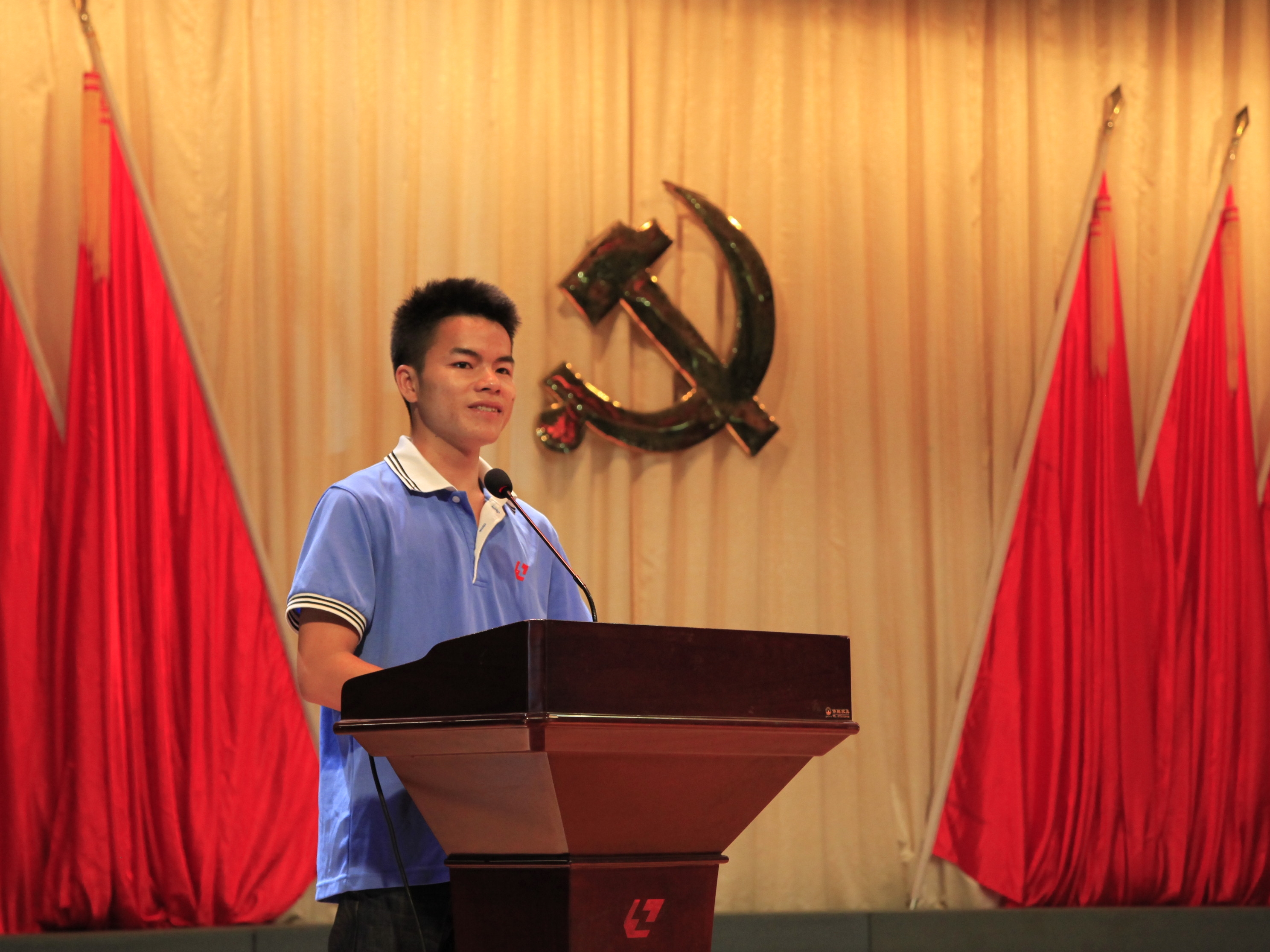 大学入党什么时候最合适?党员学长:我的经验是4个字