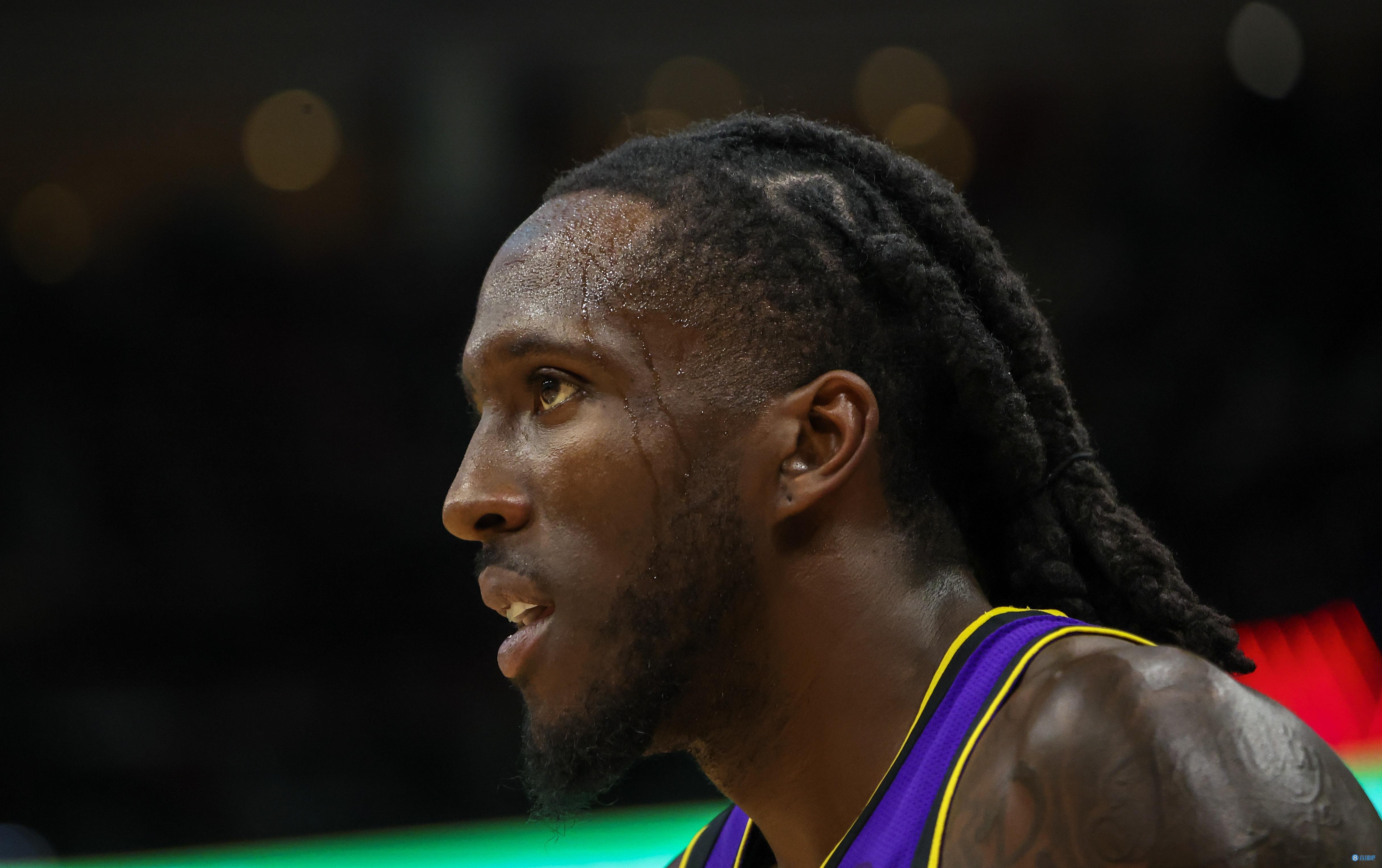 中规中矩!普林斯替补登场24分钟 6中3得到6分3板