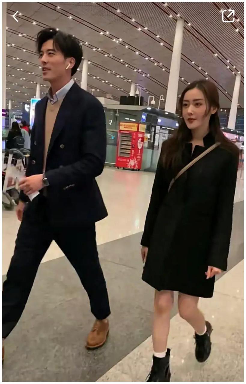张天爱,徐开骋机场生图!