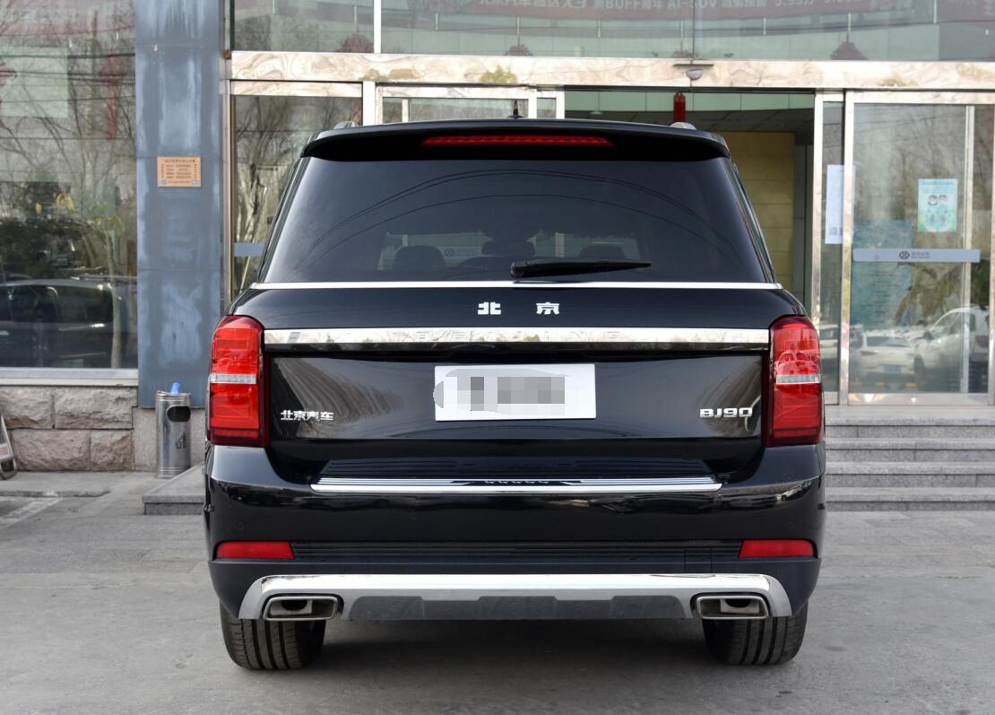 2021款北汽bj90亮相,预售80万,4.0t动力,比宝马x5还霸气