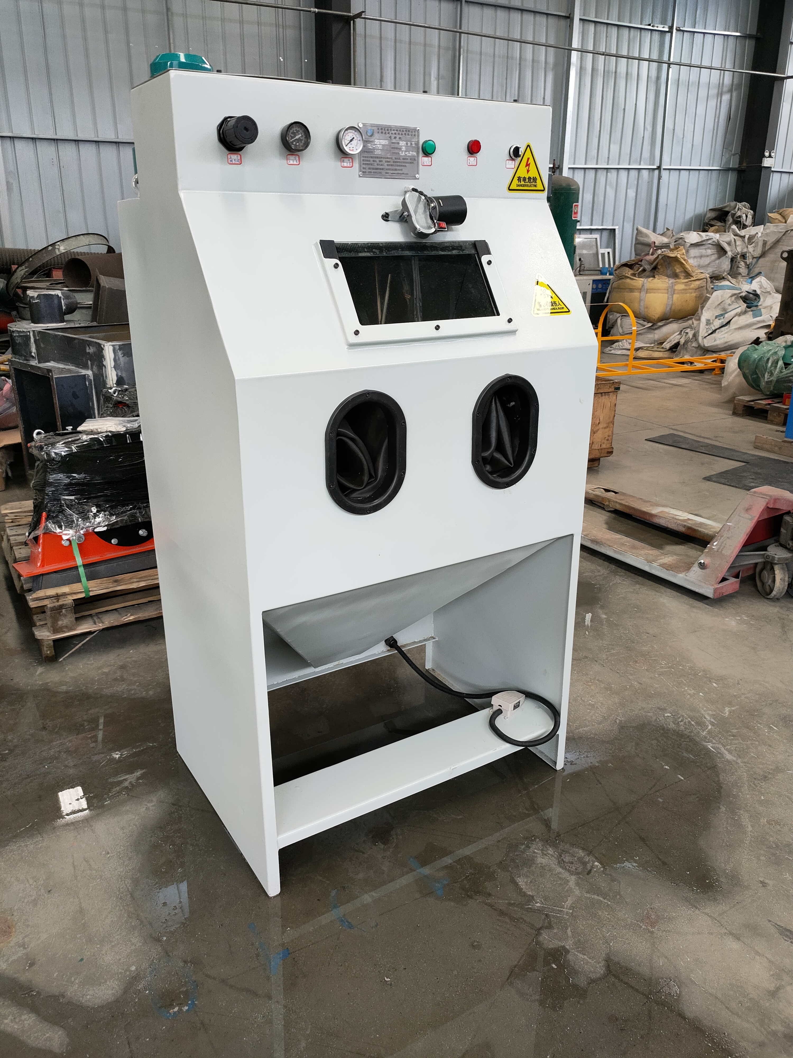 决定喷砂机使用寿命的关键因素