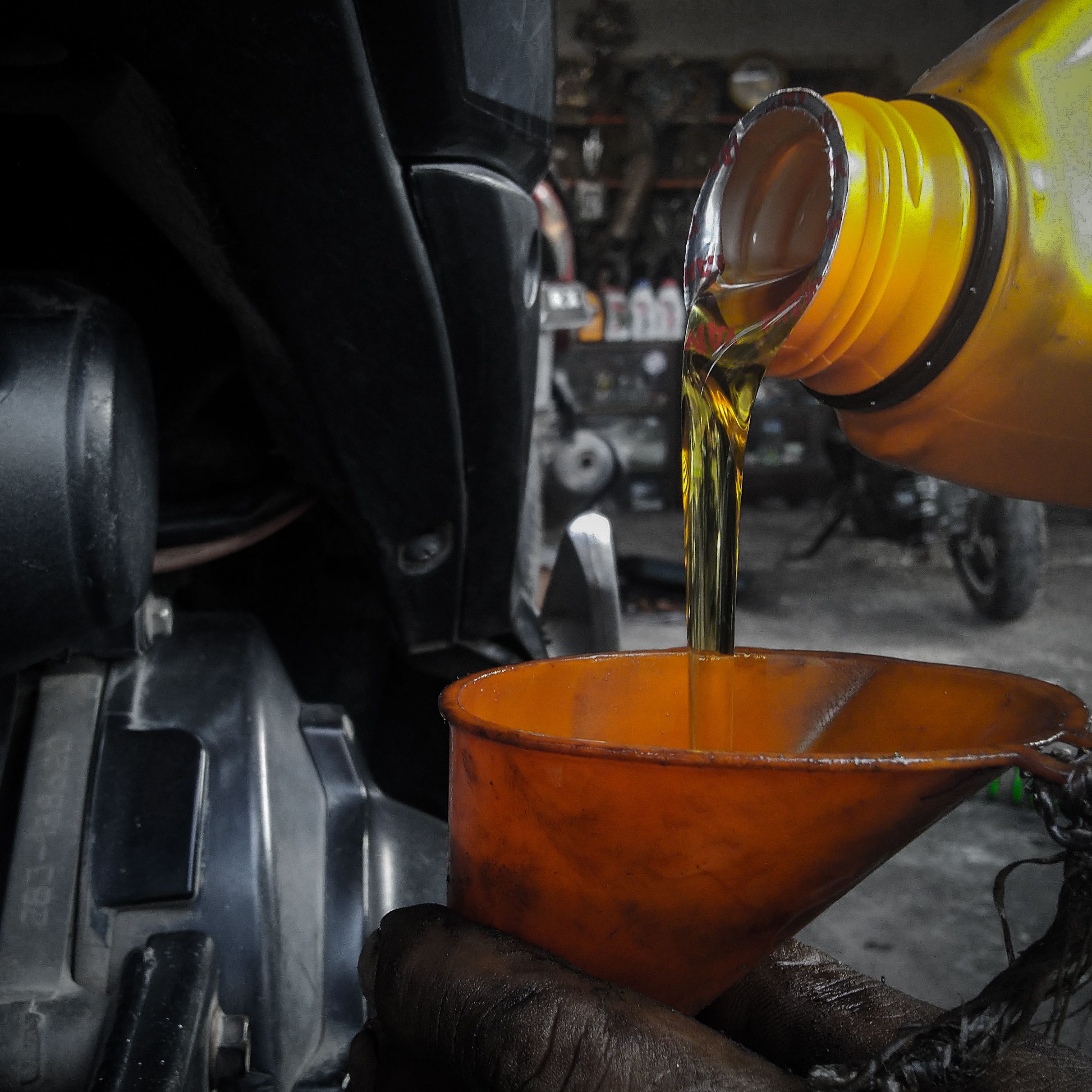 废机油的产生,回收和利用浅析!(上)