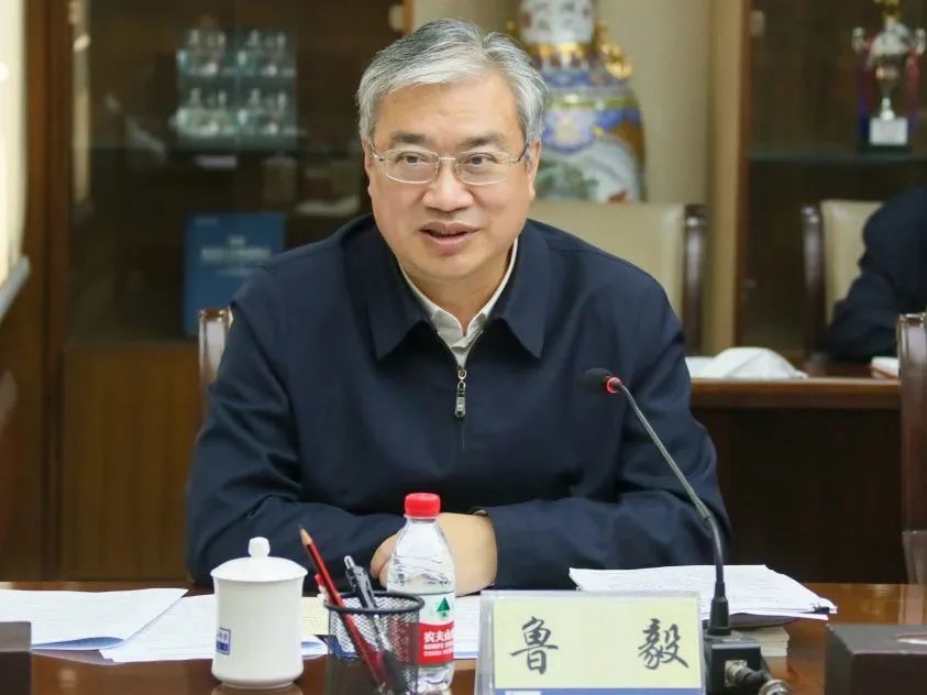 市人大常委会党组副书记,副主任鲁毅一行到南山区检察院开展法治环境