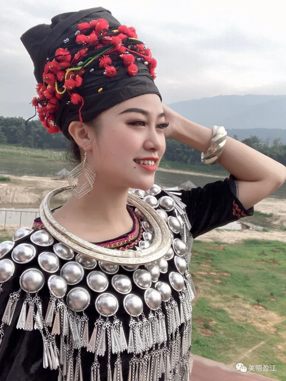 盈江民族服饰的"独白"