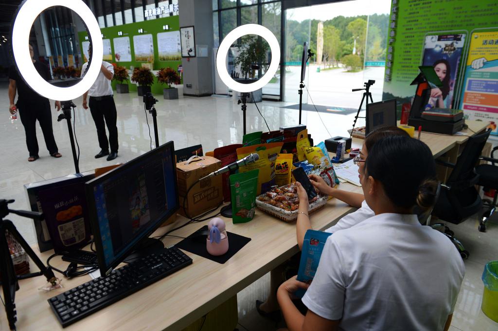 遭遇对手合围,拼多多要怎么进攻?