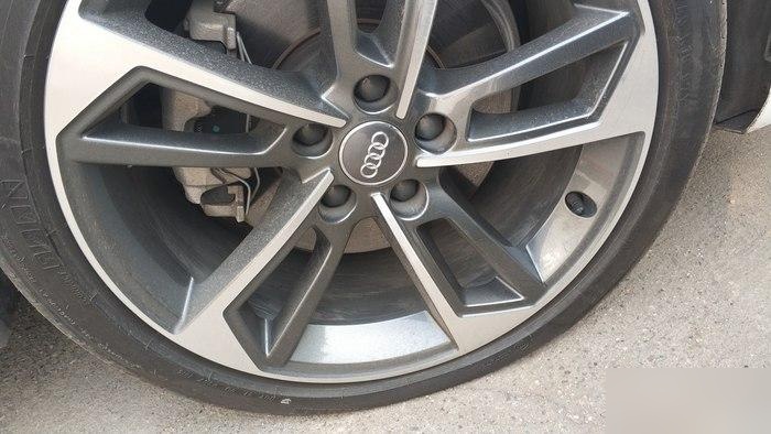 奥迪a4l轮胎多久换一次?