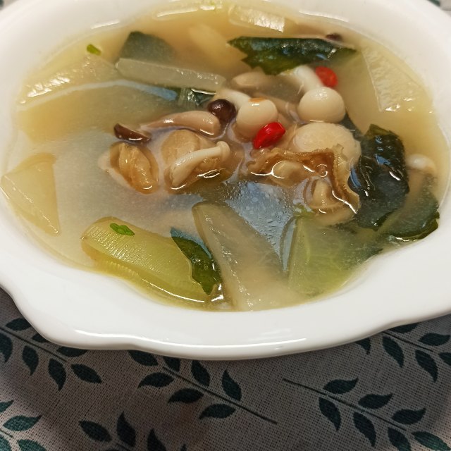 冬瓜扇貝蘑菇湯,營養豐富,湯鮮味美