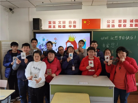 「浦东」浦东辅读:汇聚公益 与爱同行-2022年学校"公益周"系列活动