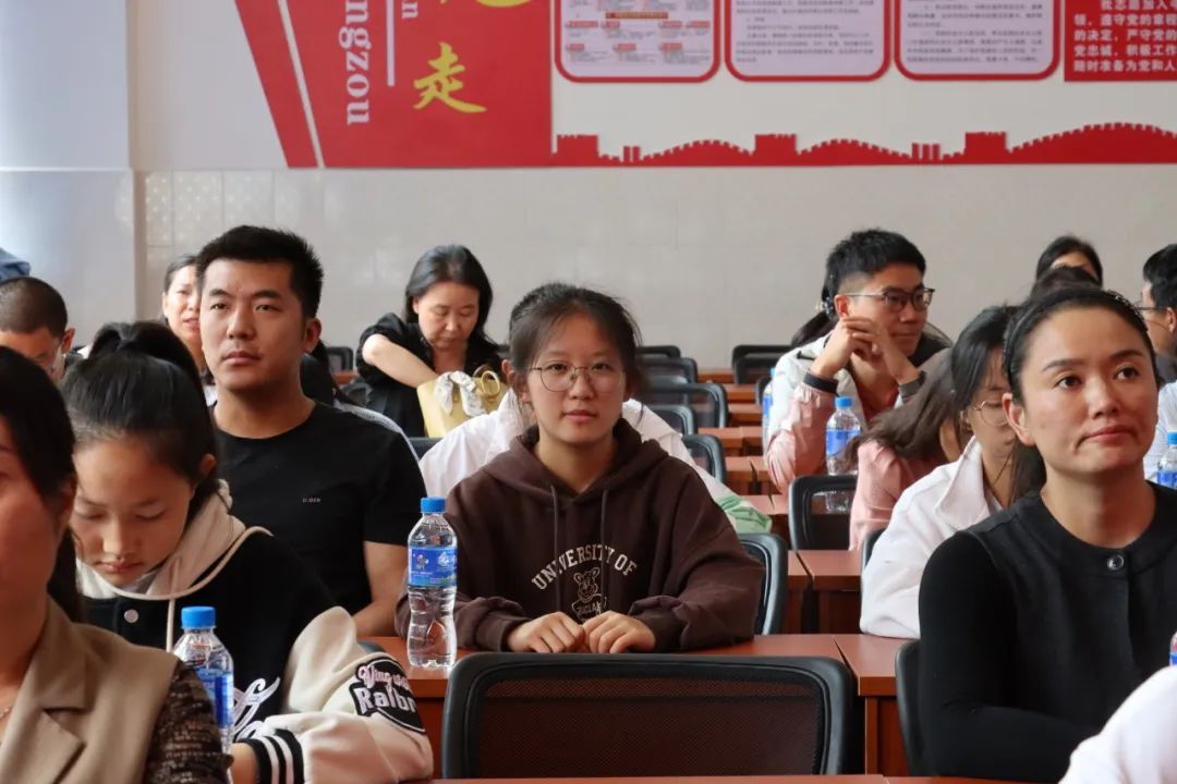 嵩阳一中中考结硕果 企业送爱心