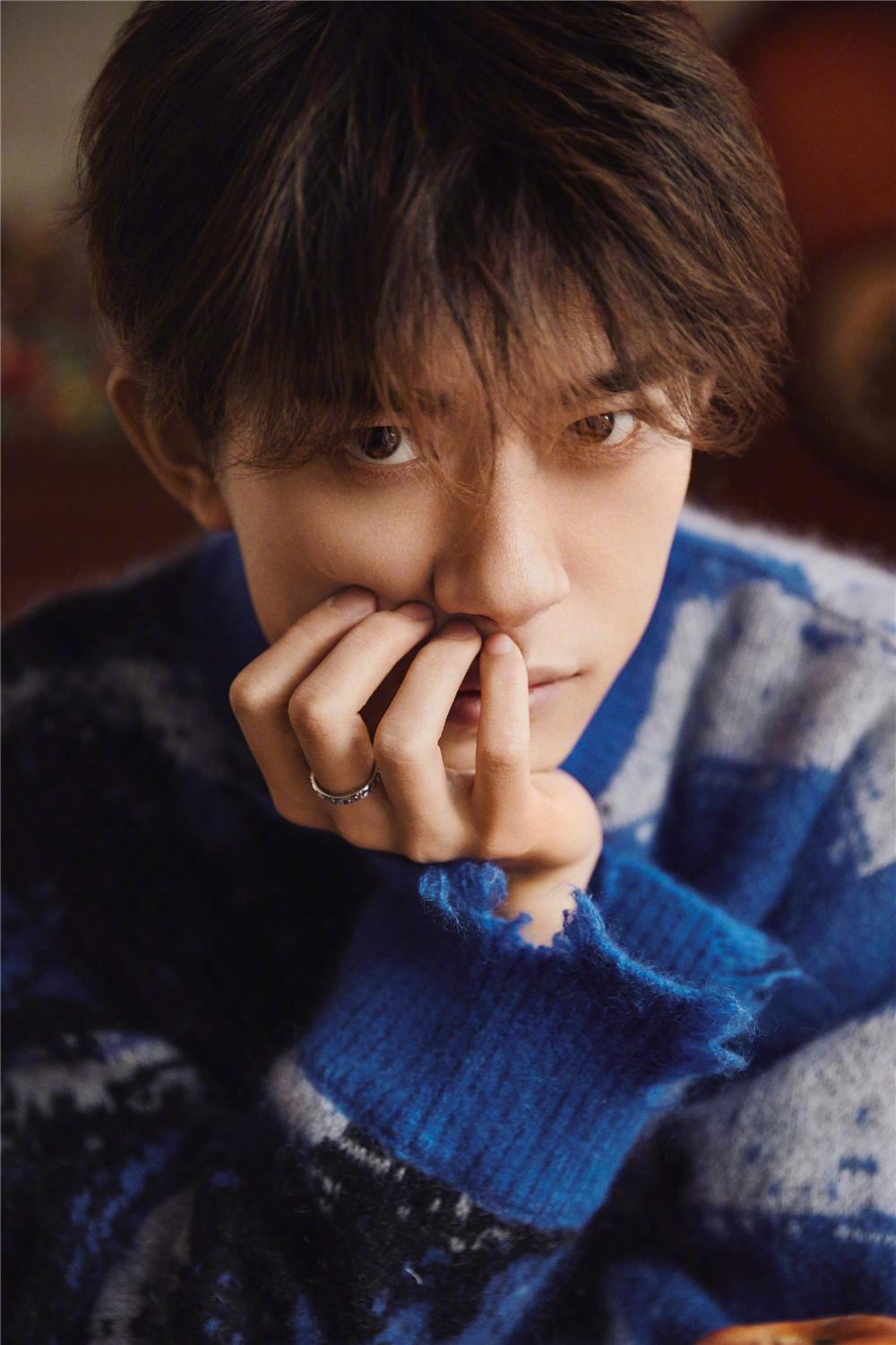 易烊千玺 呈现初春的温柔时光