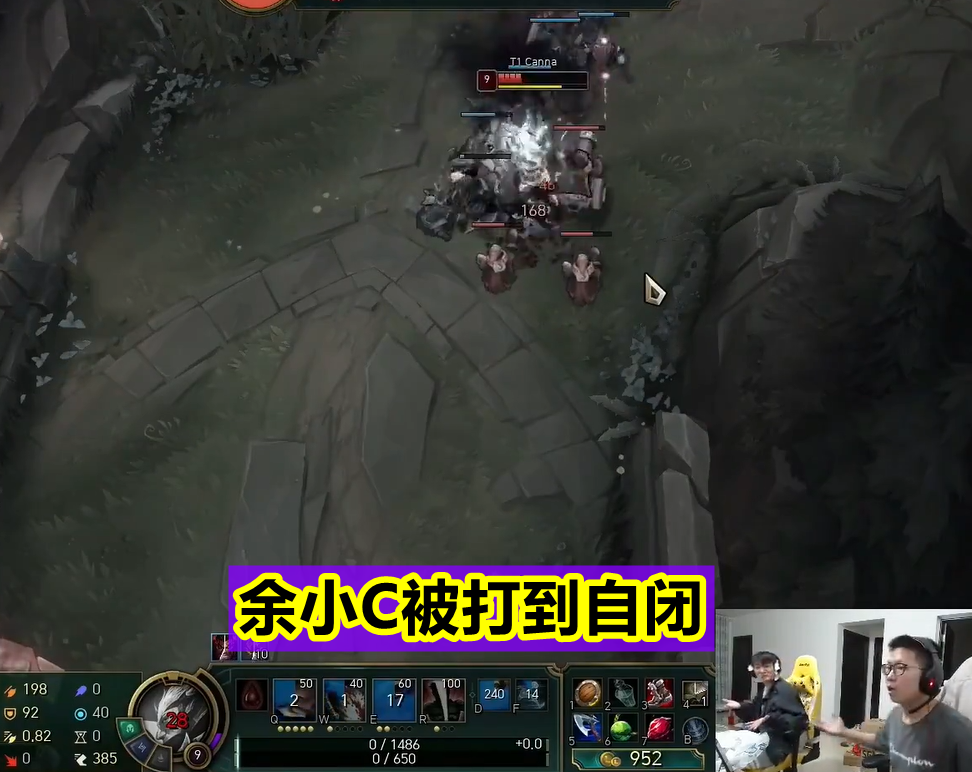 斗鱼中韩对抗赛:智勋对线faker,二级越塔单杀,余小c被打到自闭