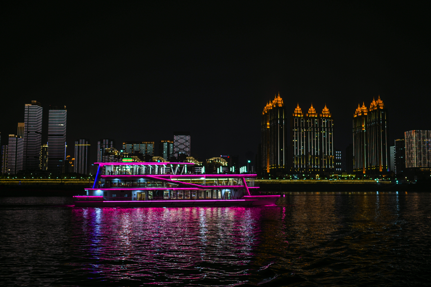 闲逛江汉路(1)轮渡过江