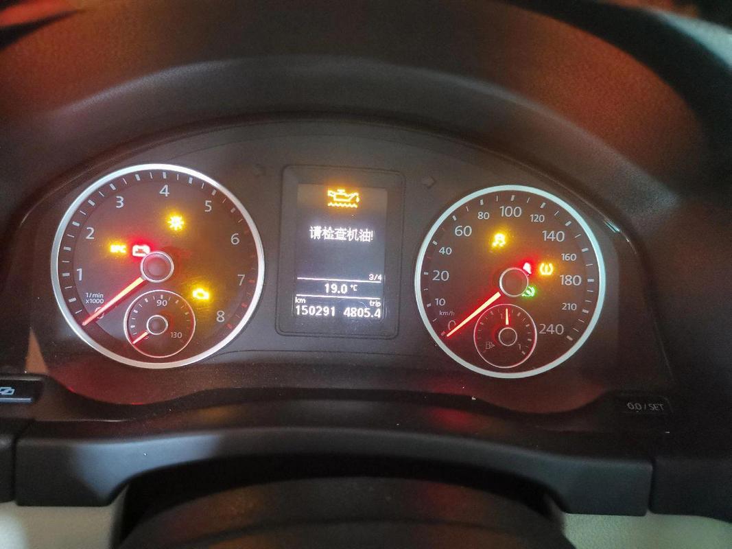 刚换的机油为什么机油灯亮灯?