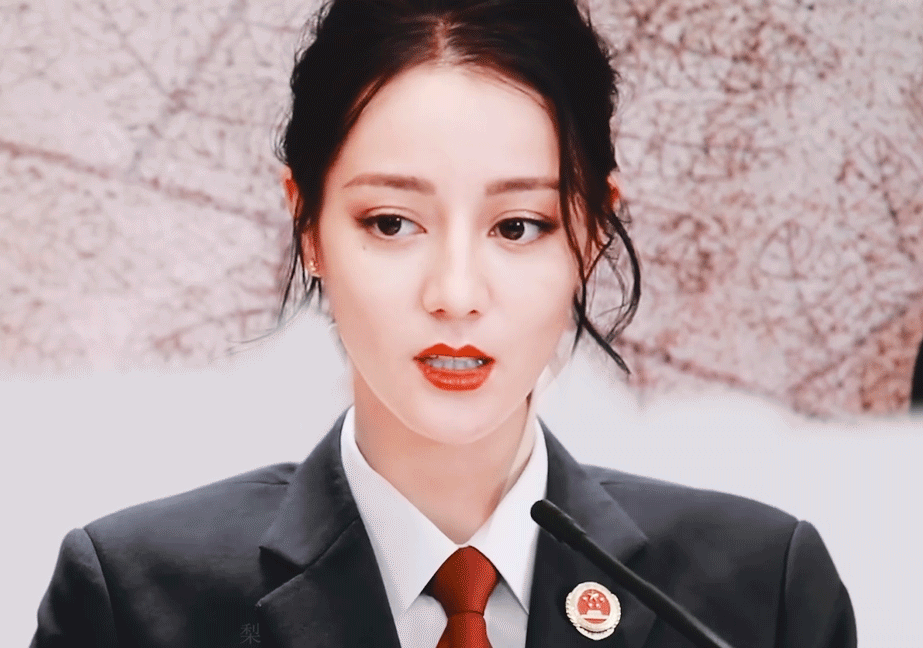 作为一部以检察官为主角的电视剧,剧集的原创剧本选取了十大真实案例