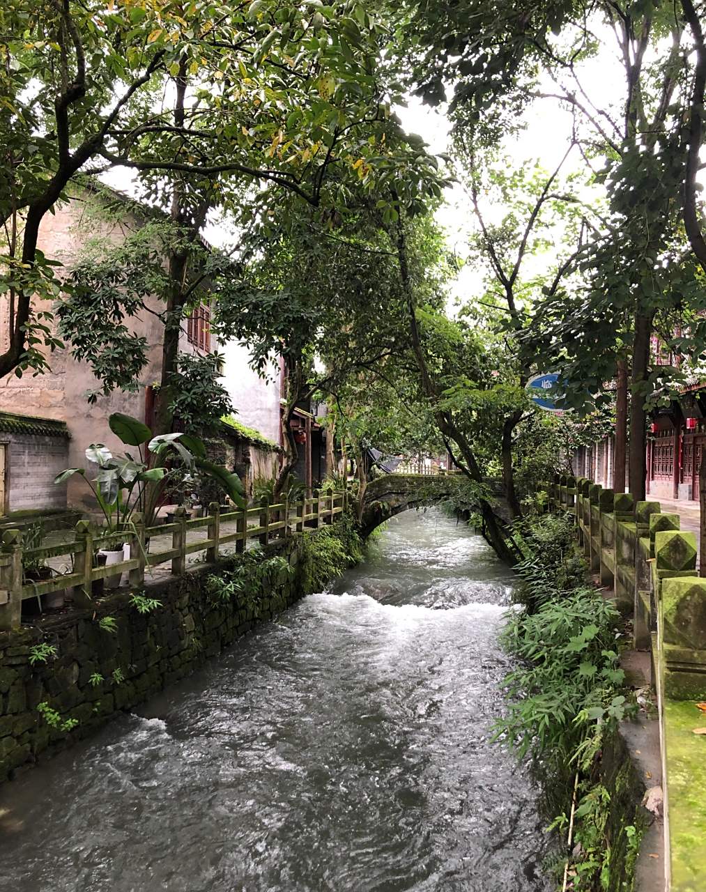 大邑县新场古镇. 来过5,6次了吧,似乎每次都碰到下雨.