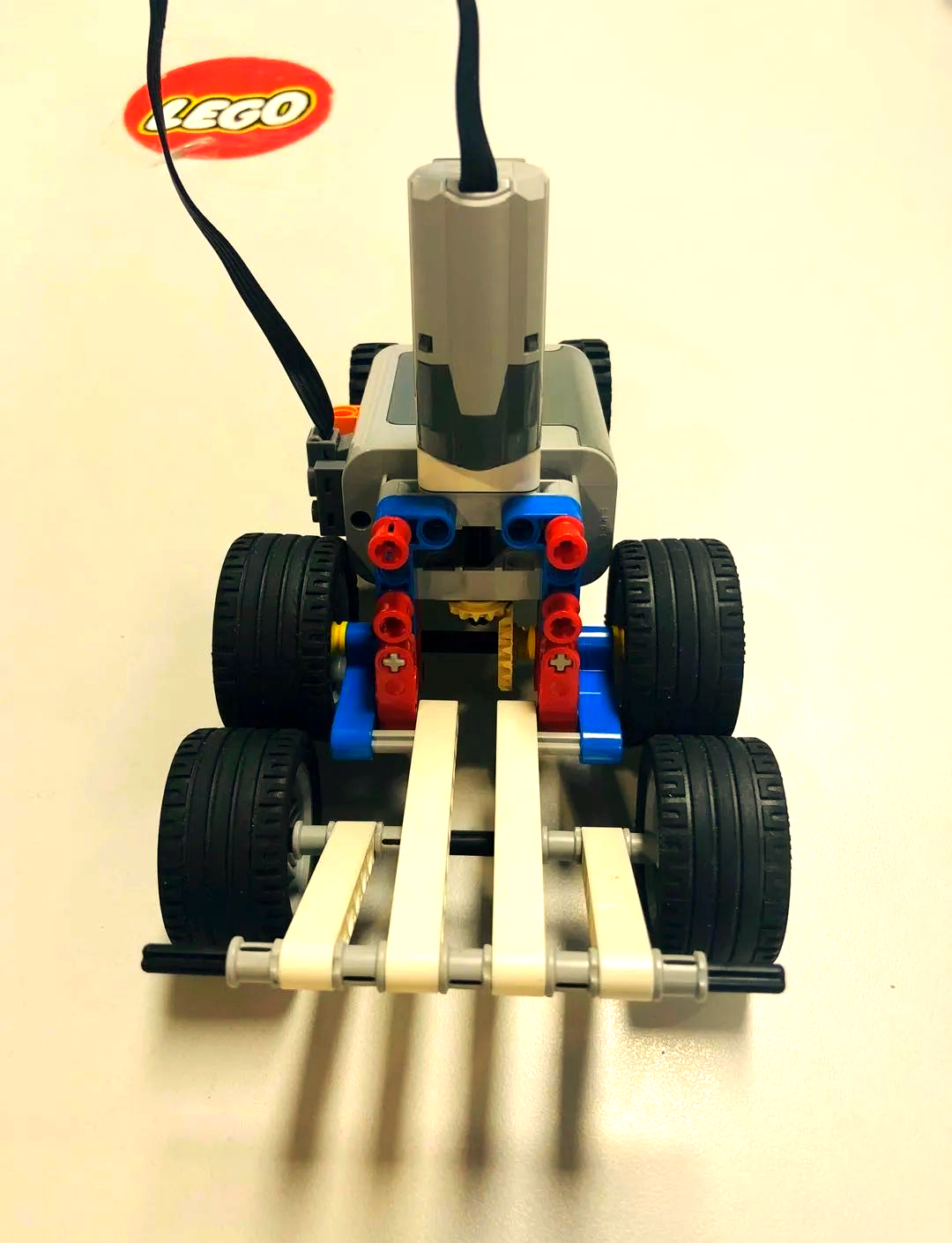 乐高齿轮传动结构的多功能应用