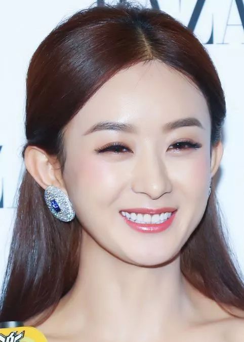 中式清冷眼妆,赵丽颖的颜值和气质都非常适合这种妆容