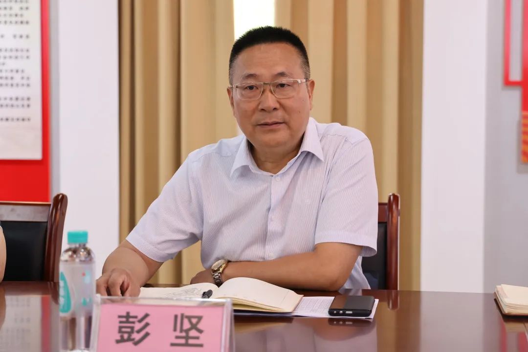 河池中院副院长彭坚到金城江区法院开展民商事审判质效调研